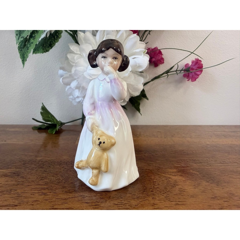Royal Doulton Daddy's Girl HN3435 Bone China Figurine Teddy Bear Decor